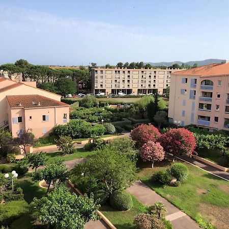 Appartement Spacieux 65M2, Avec Piscine Et Parking Frejus Exterior photo