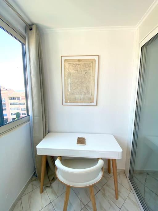 Appartement Spacieux 65M2, Avec Piscine Et Parking Frejus Exterior photo